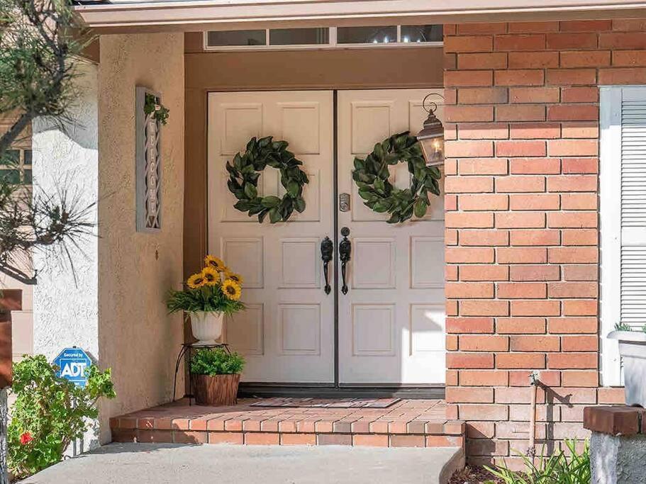 Secluded Romantic Getaway Home Anaheim Exterior photo